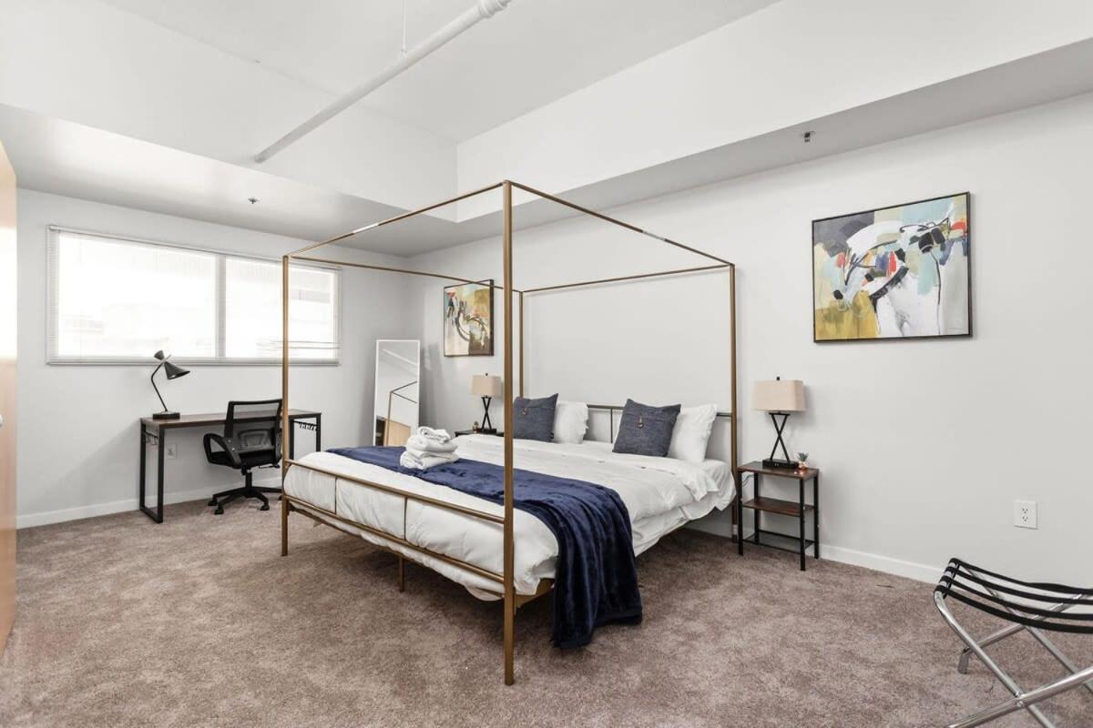 Modern Downtown Apartment 2Br 2Ba By Cozysuites Ινδιανάπολη Εξωτερικό φωτογραφία