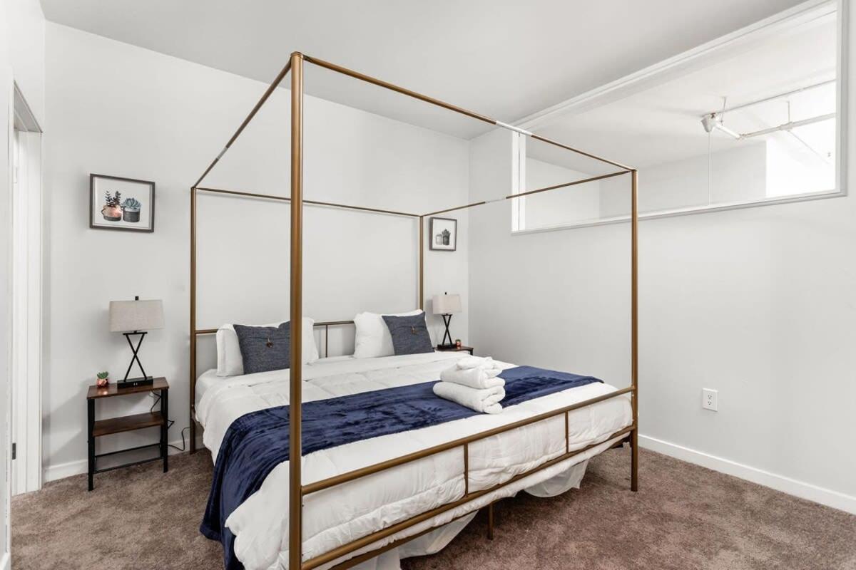 Modern Downtown Apartment 2Br 2Ba By Cozysuites Ινδιανάπολη Εξωτερικό φωτογραφία